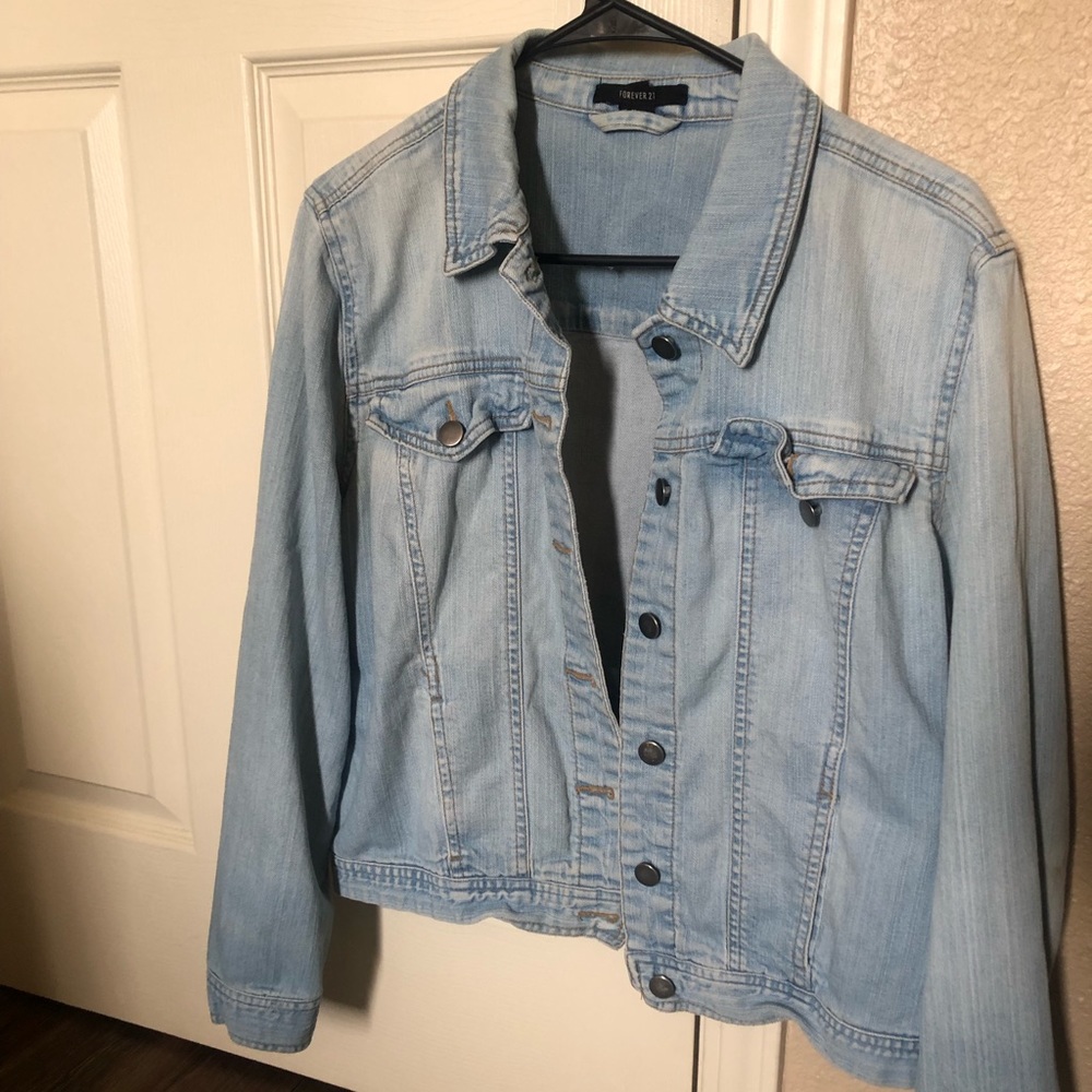 Women’s faded jean jacket